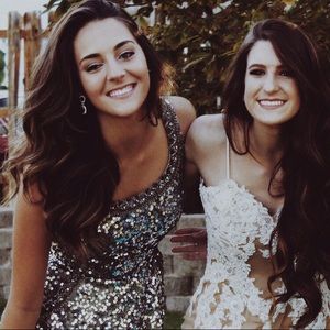 SHERRI HILL FUN SEQUIN DRESS!!!! WITH POCKETS!